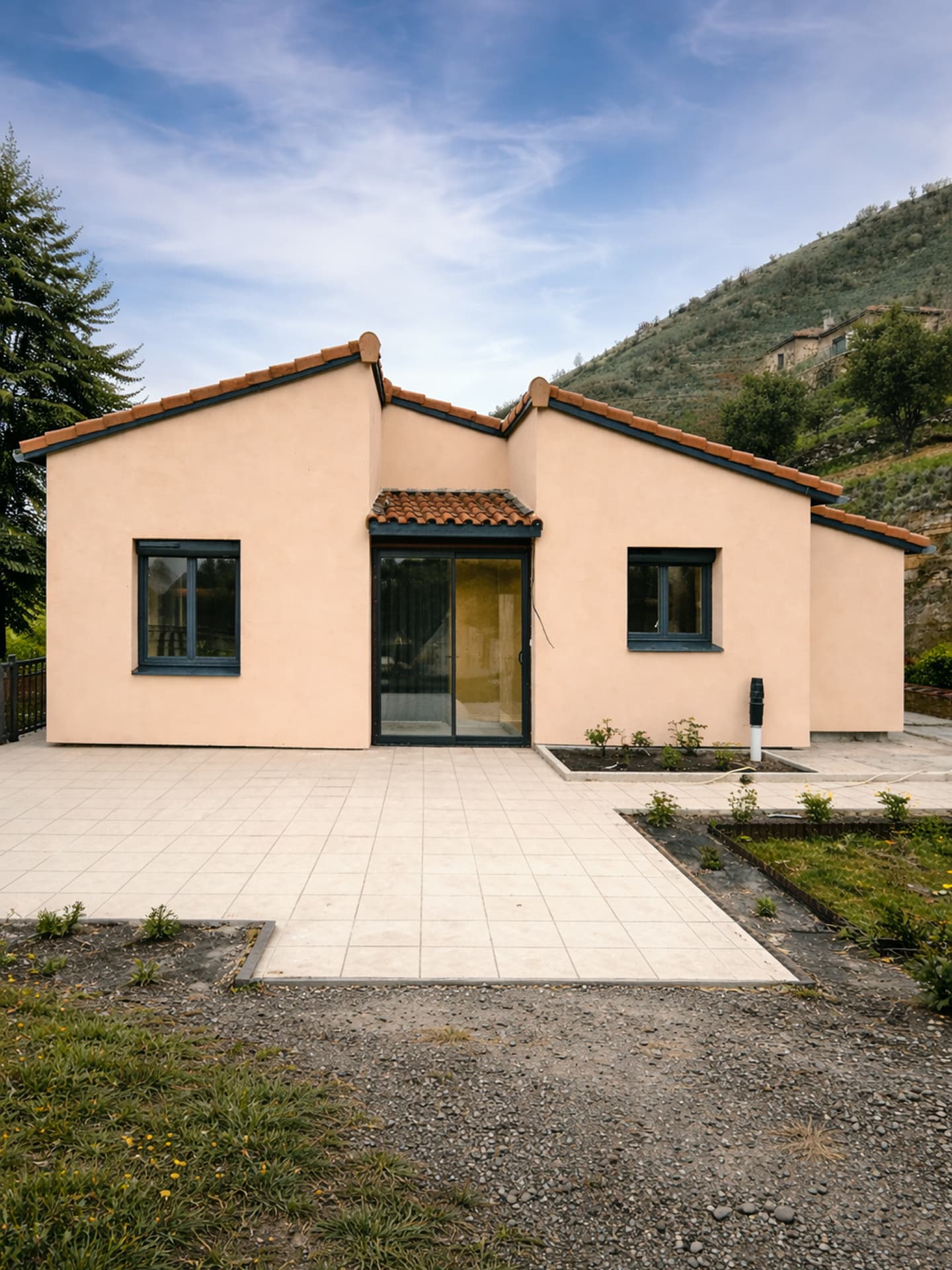 Réalisation d'une isolation thermique par l'extérieure à Saint-Affrique (12)